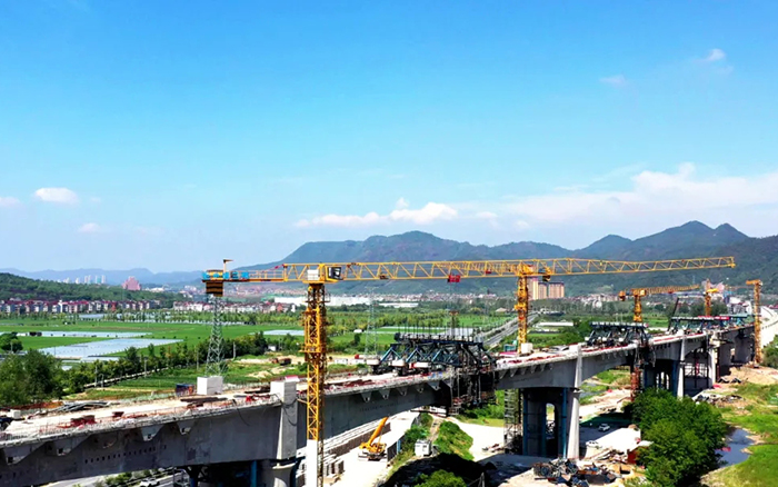 凌空起舞，飞跨南北！j9九游会老哥俱乐部交流区群塔助建浙江“诗画走廊”
