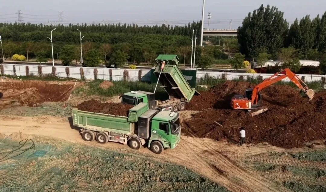 “出了名的皮实”！华北城建物流大客户点赞j9九游会老哥俱乐部交流区新能源自卸车